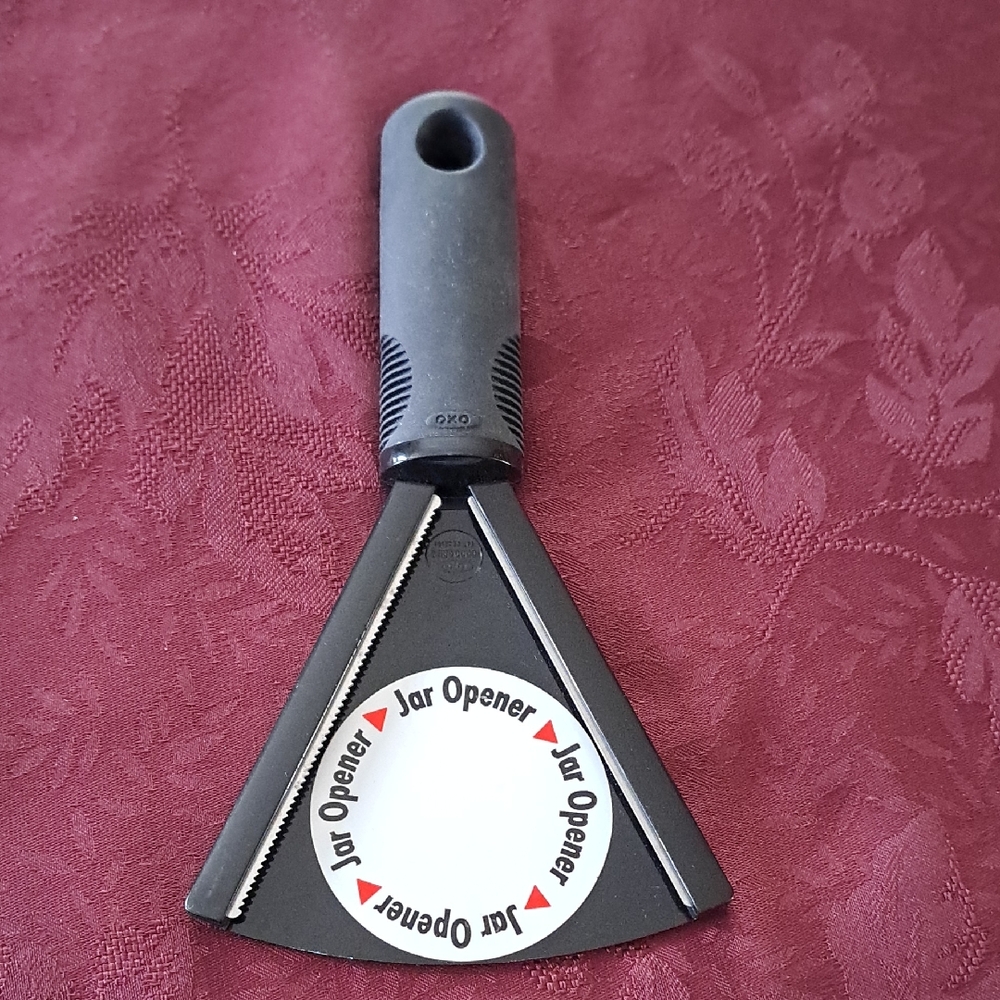 OXO Black Handle Jar Opener